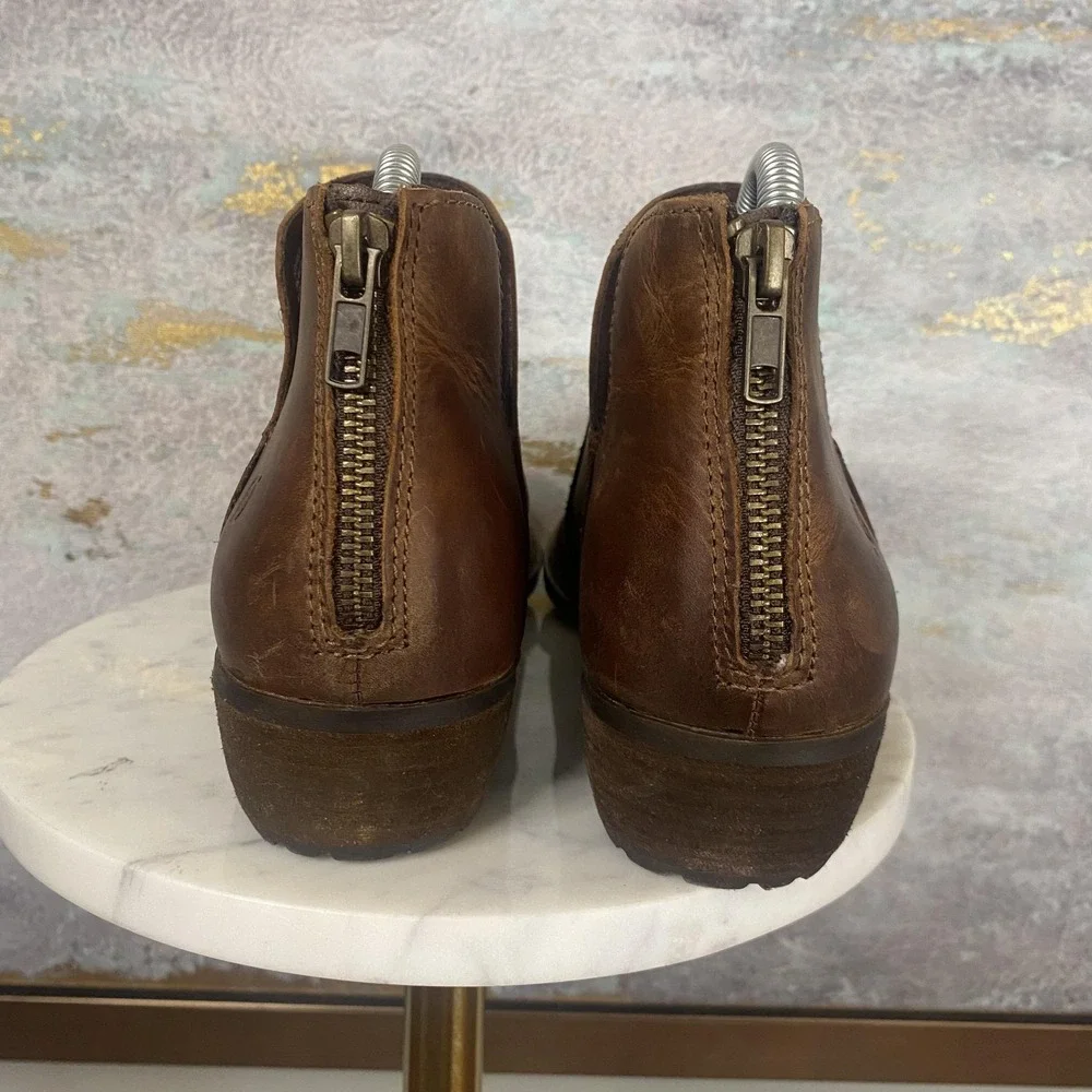Born Boots Womens Size 10 Brown Leather Ankle Zip Comfort Booties BR0012006
